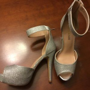 BRAND NEW: Dream Pairs (Size 10) - Platform, Peep Toe, Stiletto heels - Silver